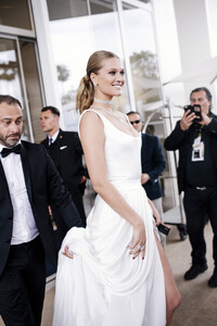 Toni+Garrn+Colour+Alternative+View+72nd+Annual+Xpu0Yv_87RZx.jpg