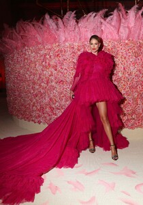 [1147425438] The 2019 Met Gala Celebrating Camp - Notes on Fashion - Cocktails.jpg