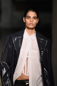 727972905_DionLeeRunwayFebruary2019NewYorkFashionzG_Aa2LKHoTx.thumb.jpg.5966d4781459f78d9e6a27a82699d449.jpg