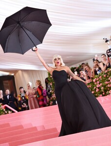 [1147406312] The 2019 Met Gala Celebrating Camp - Notes on Fashion - Arrivals.jpg