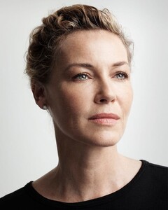 740full-connie-nielsen.jpg