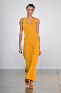 757445673_NoonNoorRunwayFebruary2019NewYorkFashionq-WQ2eyA9JOx.thumb.jpg.ef657e3c9637a3a2194393e2f91f0695.jpg