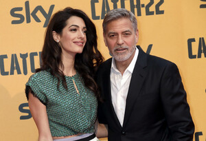 Amal+Clooney+Catch+22+Rome+Premiere+qOwoQWvqWQUx.jpg