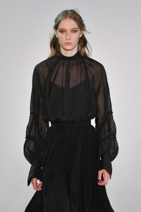 777654681_NoonNoorRunwayFebruary2019NewYorkFashion7i28WzL1-FXx.thumb.jpg.23415e236e48e7de58f5c4bc5a1e20f4.jpg