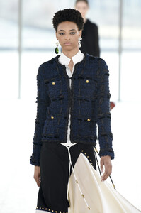 784316685_ToryBurchFallWinter2019FashionShowRunwayMZqpTfPnFWhx.thumb.jpg.860a9739bf5d02b09e7155a8d888d827.jpg