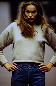 821537793_industria-fw-1995(7).thumb.jpg.26ec77df63a528c1d054a77fd7532080.jpg
