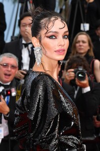 827898638_1150757220OnceUponATimeInHollywoodRedCarpet-The72ndAnnualCannesFilmFestival.thumb.jpg.8a8fc7d448670a260af03c07249cbe58.jpg