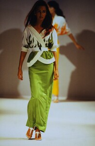 837521246_veronique-leroy-ss-1996(43).thumb.jpg.584c4ca722062900096ac0bb0472e42f.jpg