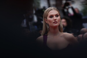 Toni+Garrn+Les+Plus+Belles+Annees+Une+Vie+JuEgUSmW70Hx.jpg