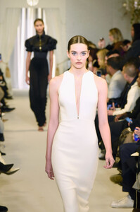 848885178_BrandonMaxwellRunwayFebruary2019NewYork5ciXuP0BEM2x.thumb.jpg.c22793b8b33f7c7f06189ade5091e812.jpg