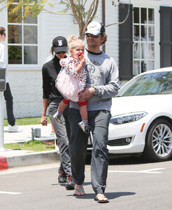 Bradley+Cooper+Irina+Shayk+daughter+nHXpsgrXAm0x.jpg