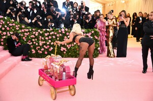 [1147406400] The 2019 Met Gala Celebrating Camp - Notes on Fashion - Arrivals.jpg