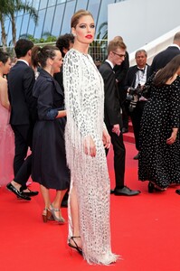 [1150758461] 'Once Upon A Time In Hollywood' Red Carpet - The 72nd Annual Cannes Film Festival.jpg