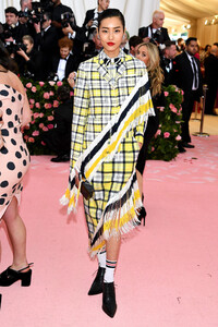 Liu+Wen+2019+Met+Gala+Celebrating+Camp+Notes+S24-C4BgHYYx.jpg