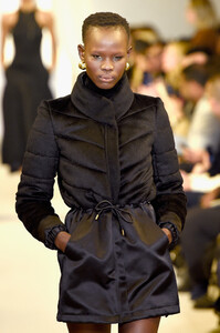 919495304_BrandonMaxwellRunwayFebruary2019NewYorkenyMENutyTax.thumb.jpg.6bf7bd1469d64a862cb41dd7591fccc8.jpg