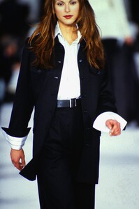 928508867_isaac-mizrahi-fw-1993(24).thumb.jpg.d928caba6b25f5491789e414ce8418ef.jpg