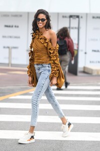       bru190519BZNimage9.jpg