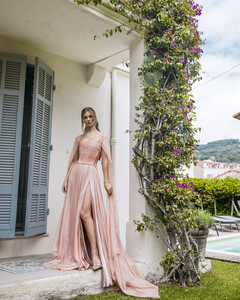 Cannes-2.thumb.jpg.bf84ce7ee54c0b2090f603964cb173a1.jpg