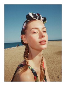 ELLE-Turkey-Beach-Editorial05.thumb.jpg.366719d62b6053b31170074db8421d75.jpg
