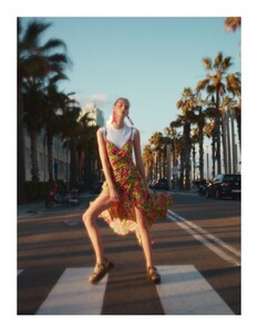 ELLE-Turkey-Beach-Editorial06.thumb.jpg.d66dbd232666edd9f92b256304dd2951.jpg