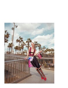 ELLE-Turkey-Beach-Editorial18.thumb.jpg.ef707fe592d2a0d6f7873d5410021d3d.jpg
