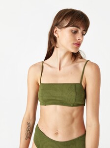 GANNI_SS19_TEXTURED-BIKINI-TOP-AVOCADO_GOODHOOD_-0261.thumb.jpg.2f9838e094006ced2f40c0601eaa4dbe.jpg