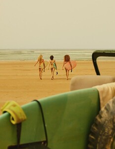 HM-Love-Stories-Swim-Campaign06.thumb.jpg.70074e57cb9c399ee5bb2abca35c5ad5.jpg