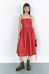 Marni-pre-fall-2019-collection-the-impression-007.thumb.jpg.26a0483a72070987e39d169e0c723d29.jpg