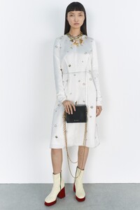 Marni-pre-fall-2019-collection-the-impression-022.thumb.jpg.c40f2955ef5e239e3868b9c776eb582f.jpg