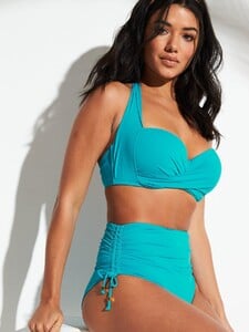 NFVND_SQ4_0000001039_JADE_GREEN_MDd.jpg
