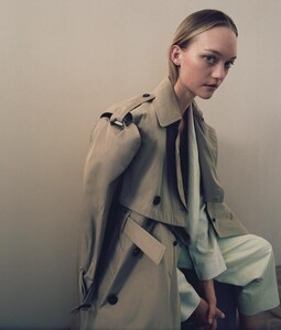 Neutral-Trend-Fashion-Editorial06.thumb.jpg.799df6073545e6797ac6d983f24b9c90.jpg