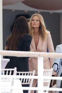 Toni-Garrn-at-Eden-Roc-Hotel-in-Cannes-09.jpg