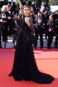 ana-beatriz-barros-the-traitor-red-carpet-at-cannes-film-festival-2.jpg