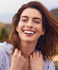 anne-hathaway-shape-magazine-june-2019-cover-and-photos-2.thumb.jpg.91f32f011db54729e63ad817426bb605.jpg