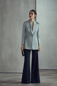 aw17-womenswear-lookbook-november-look-11-10_59f05c0913db7.thumb.jpg.017e85db753a4234c084b0aade0f004f.jpg