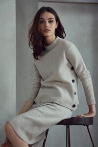 aw17-womenswear-lookbook-november-look-2-10_59f05c08d6cb8.thumb.jpg.e9d53fa6af653c7eda66903ad891a32c.jpg