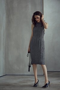 aw17-womenswear-lookbook-november-look-8-8_59f05c09045e8.thumb.jpg.e7e1f9af400b84a00c07ae0e41164ba1.jpg