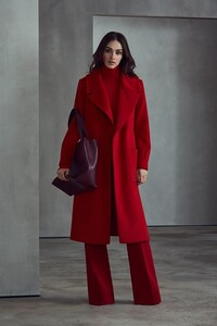 aw17-womenswear-lookbook-october-look-1-8_59ca25603faa1.thumb.jpg.b4184c8077f1d65af37003386243c551.jpg