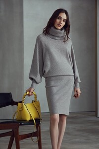 aw17-womenswear-lookbook-october-look-8-8_59ca256060762.thumb.jpg.13475397cc61d04936049dc0d0bfae9a.jpg