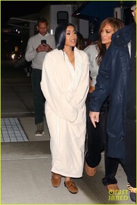 cardi-b-jennifer-lopez-hustlers-may-2019-02.jpg