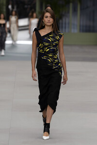 chanel-cruise-2020-show-paris-runway-gg-1298.thumb.jpg.de0f6dfe4f2b91ee0991541c434acb5e.jpg