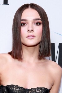 charlotte-lawrence-2019-bmi-pop-awards-in-beverly-hills-0.jpg