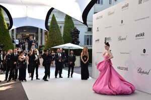 coco-rocha-amfar-cannes-gala-2019-more-pics-9.jpg