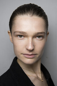 dion-lee-bks-m-rf19-1366.thumb.jpg.3d71bec43fe5049d5a0341c76d77e418.jpg