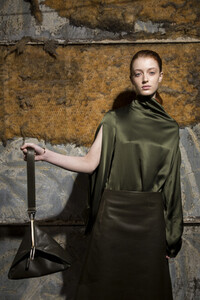 dion-lee-bks-m-rf19-1587.thumb.jpg.8f5eebd0206c2ac9992f52bf90e2d897.jpg