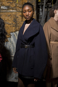 dion-lee-bks-m-rf19-1824.thumb.jpg.5ff2d26cf974859dc5c10b94b0619031.jpg
