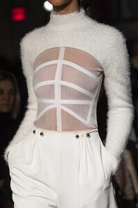 dion-lee-clp-rf19-4322.thumb.jpg.1ea4a3fa034d44b2955171cf354470ef.jpg