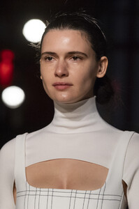 dion-lee-clp-rf19-4357.thumb.jpg.fe62c93b74de98959ba1f6062f77b535.jpg