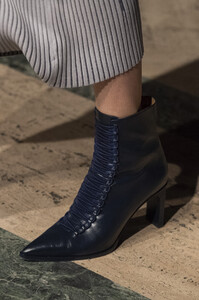 dion-lee-clp-rf19-4372.thumb.jpg.6844fa313b78caf1a50d32e548614f15.jpg