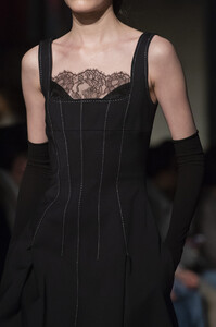 dion-lee-clp-rf19-4375.thumb.jpg.c25703aafe0291d32d4a6a76e80bd3f6.jpg